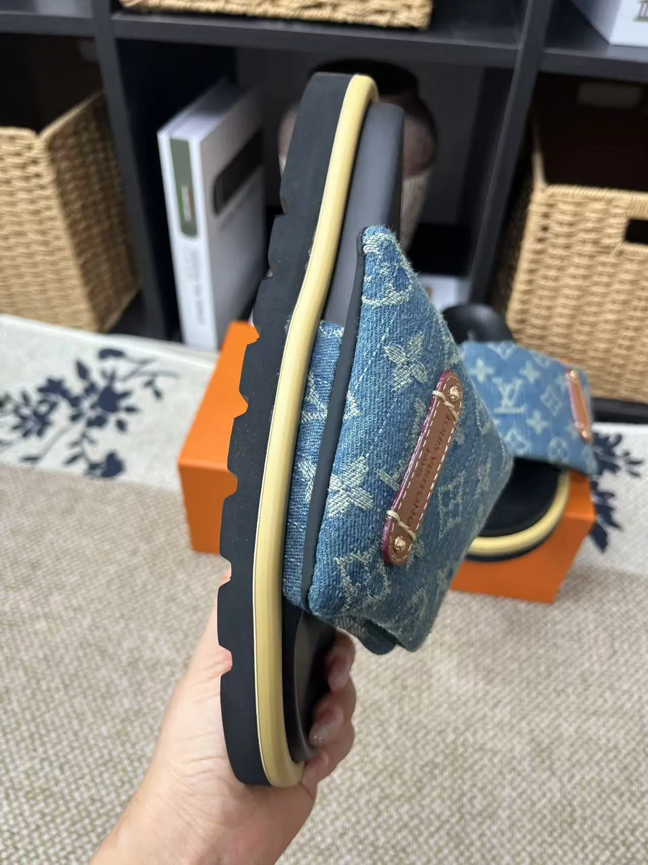 P340 yuan LV Louis Vuitton Full of high-end feel! A popular model among bloggers at home and abroad, it’s retro and fashionable, and looks stunning on your feet! Mainly recommended model on the official website★ ━━━━━ ЅᏇєєt ━━━━━ ▪️Upper: original calfskin ➕5D printing process ▪️Inner: imported mixed sheepskin ▪️Outsole: original molded foam outsole ▪️Size: Female 35-40 Men's 39-44 (women's 41 men's 45)